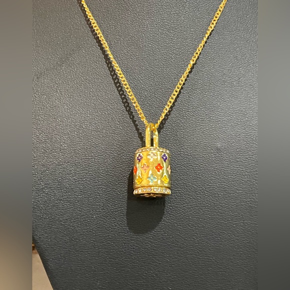 Elegant Gold Necklace with Colorful Pendant - Picture 7 of 11